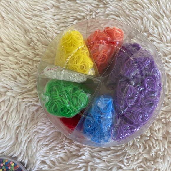 Colorful Bead and Loom Set - Picture 6 of 6